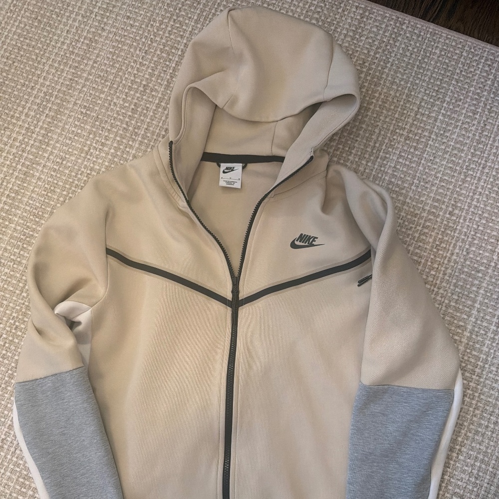 Nike Tech zip hoodie.